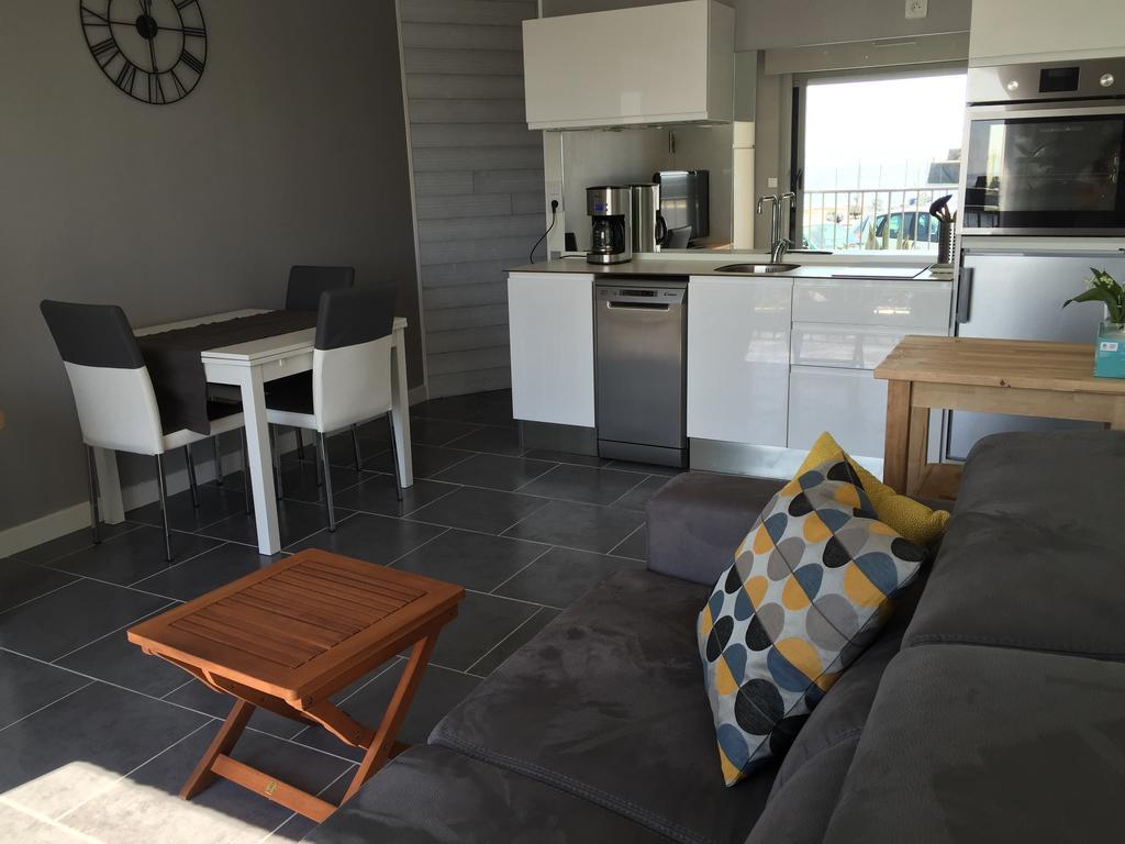 Au Bruit Des Vagues Apartment Binic Bagian luar foto